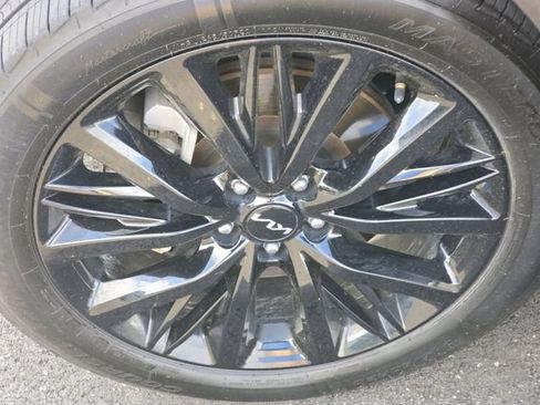 Used 2022 Kia Telluride SX w/ Towing Package FWD image 28