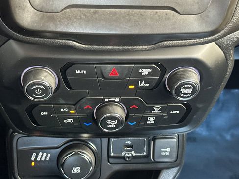 Used 2021 Jeep Renegade Sport AWD/4WD image 22