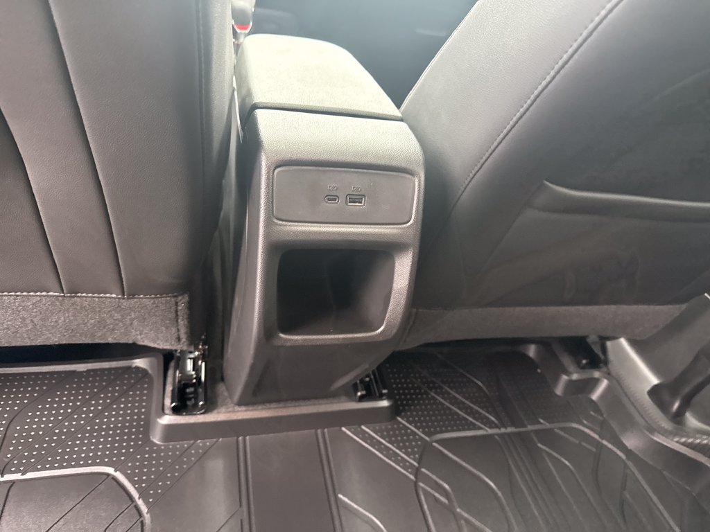 Used 2026 Chevrolet Trax RS w/ Sunroof Package FWD image 30