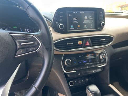 Used 2020 Hyundai Santa Fe SEL w/ Convenience + Premium Package image 10