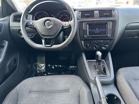Used 2016 Volkswagen Jetta S image 23