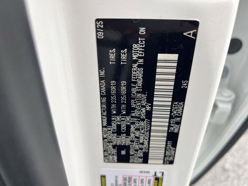 Used 2025 Lexus RX 350 Premium image 28