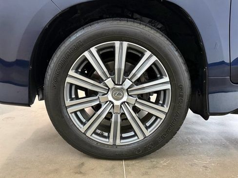 Used 2016 Lexus LX 570 4WD w/ Luxury Package image 11
