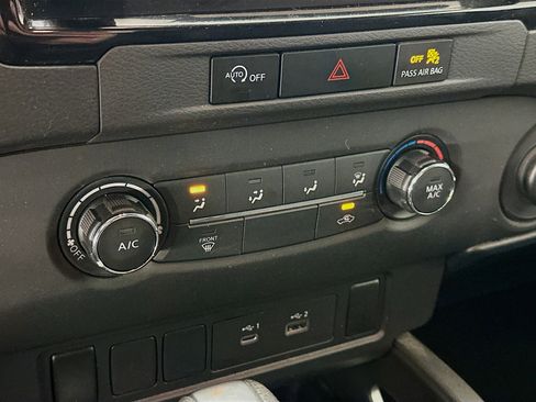 Used 2023 Nissan Frontier SV image 23