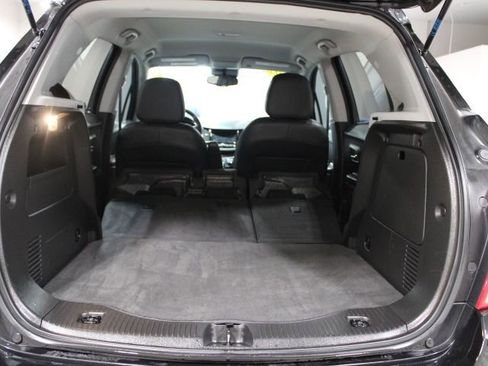 Used 2022 Chevrolet Trax LT w/ LT Convenience Package image 15