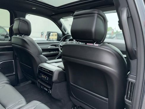 New 2025 Jeep Wagoneer Base w/ Premium Group I image 26