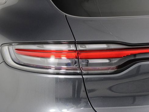 Certified 2026 Porsche Macan AWD/4WD image 21