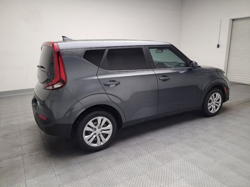 Used 2022 Kia Soul LX FWD image 10