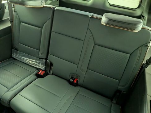 New 2026 GMC Yukon XL AT4 w/ AT4 Premium Plus Package image 36