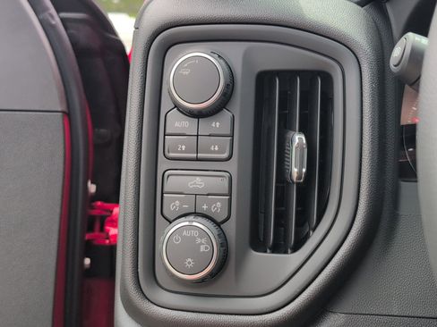 New 2026 Chevrolet Silverado 1500 Custom Trail Boss w/ LPO, Dark Essentials Package AWD/4WD image 25