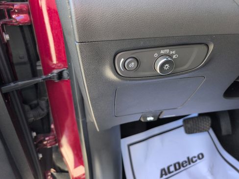 Used 2024 Buick Encore GX Sport Touring image 12