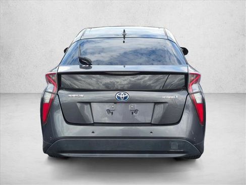 Used 2017 Toyota Prius Two w/ Prius Two Safety Plus Package FWD image 6