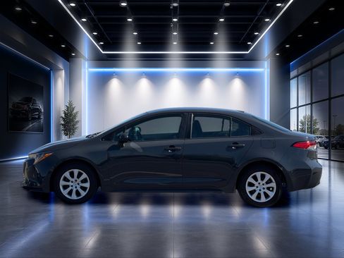 Used 2023 Toyota Corolla LE FWD image 8