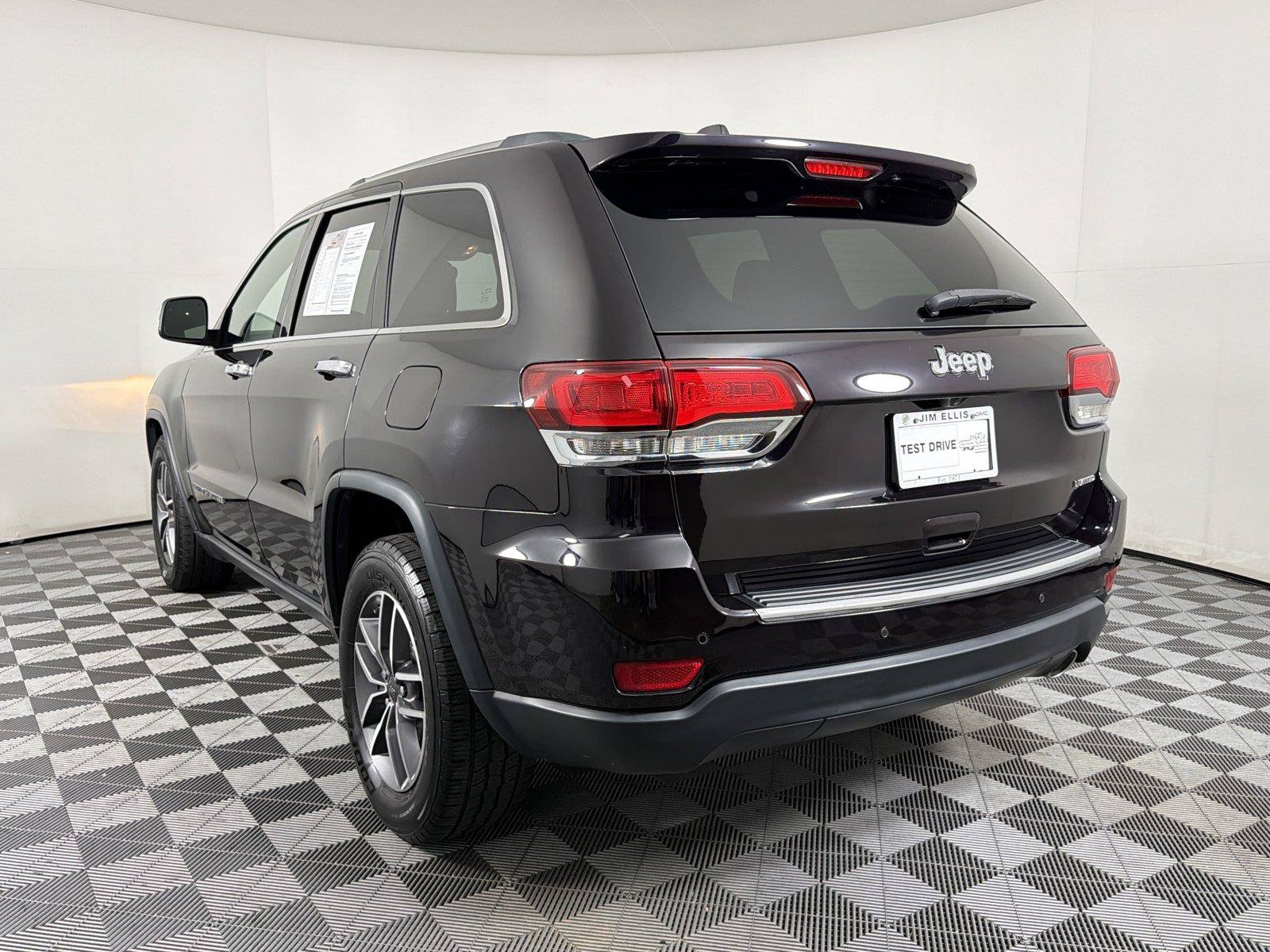 Used 2021 Jeep Grand Cherokee Limited RWD image 4