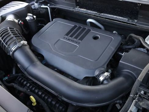 Used 2023 GMC Acadia SLT image 9