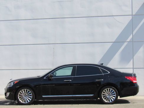 Used 2014 Hyundai Equus Signature RWD image 4
