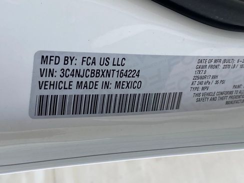 New 2022 Jeep Compass Latitude w/ Sun and Sound Group image 41