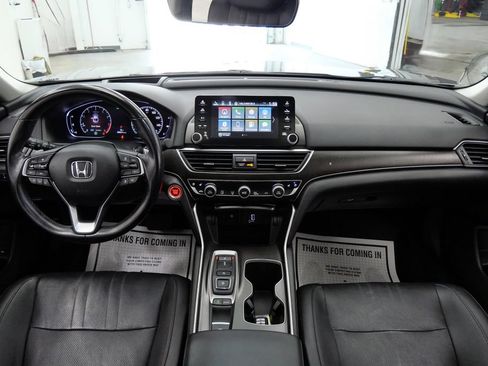 Used 2020 Honda Accord Touring image 21