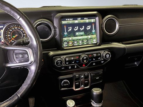 Used 2021 Jeep Gladiator Overland w/ Popular Equipment Package image 10