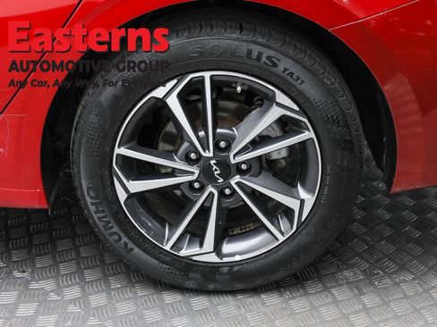 Used 2024 Kia Forte LXS image 8