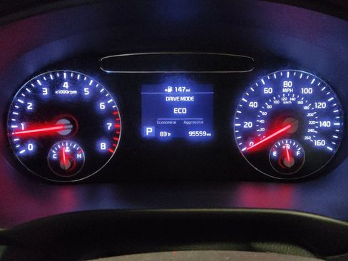 Used 2020 Kia Sorento LX FWD image 23