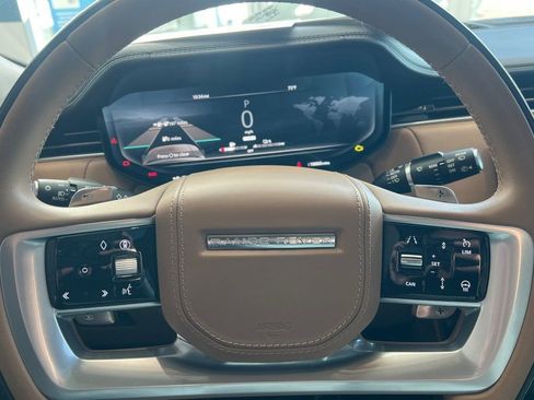Used 2024 Land Rover Range Rover Autobiography image 17