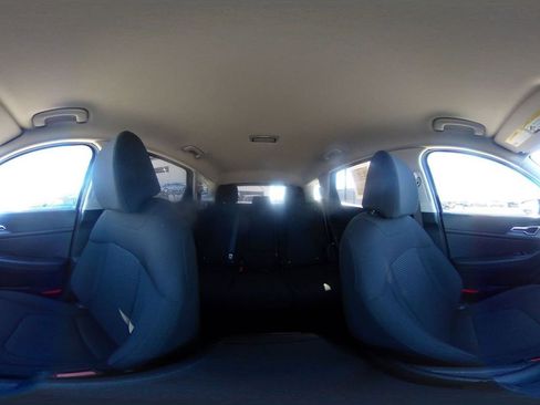 Used 2025 Kia Sportage LX image 41