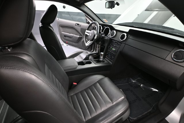 Used 2006 Ford Mustang GT Premium RWD image 33