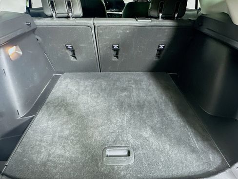 Used 2025 Chevrolet Trax LS image 27