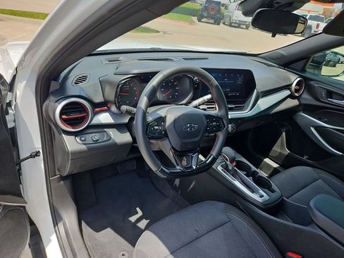 Used 2025 Chevrolet Trax RS w/ Driver Confidence Package FWD image 10