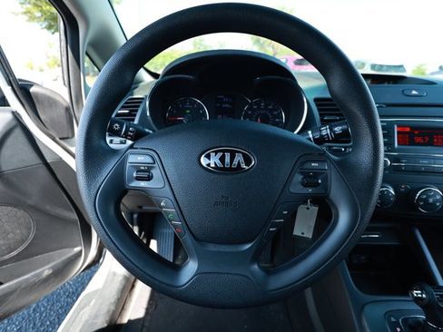 Used 2016 Kia Forte LX FWD image 6
