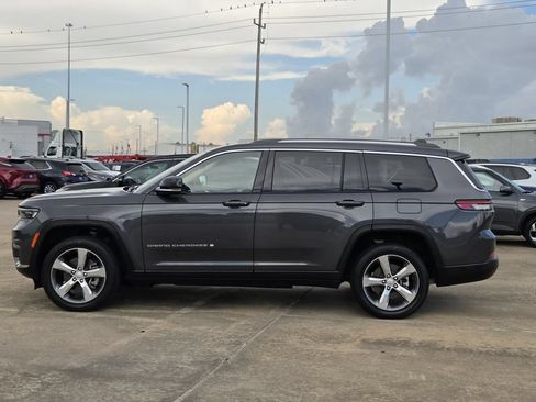 Used 2022 Jeep Grand Cherokee L Limited RWD image 6
