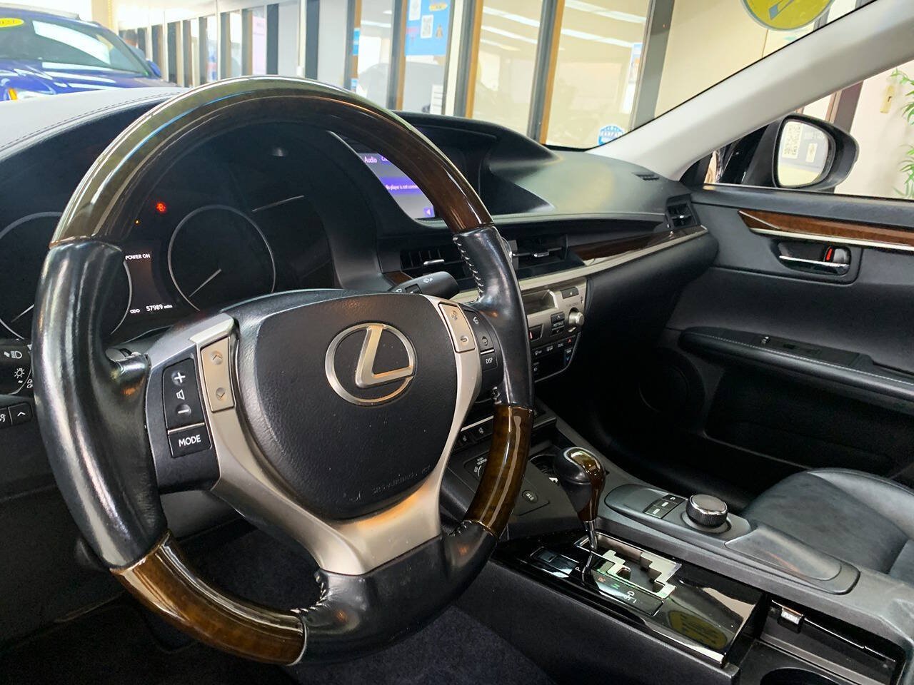 Used 2013 Lexus ES 350 w/ Premium Pkg FWD image 8