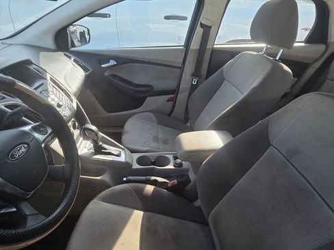 Used 2013 Ford Focus SE w/ Super Fuel Economy (SFE) Pkg FWD image 9