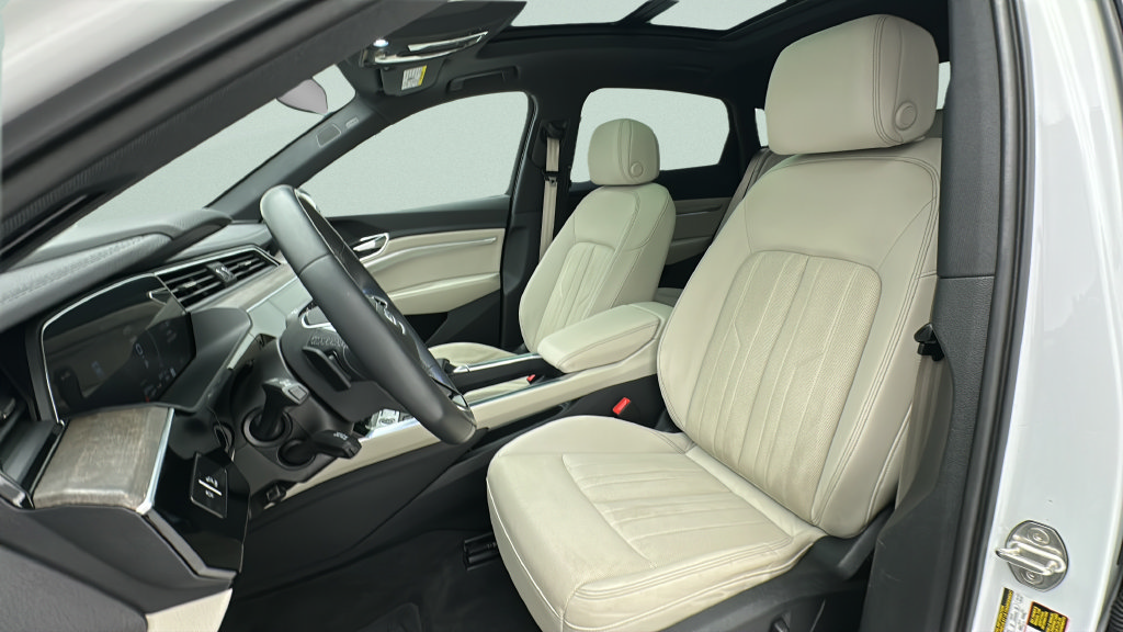 Used 2024 Audi Q8 e-tron Premium Plus AWD/4WD image 14
