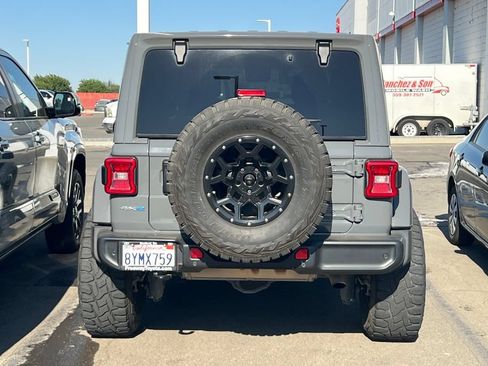 Used 2021 Jeep Wrangler Unlimited Sahara w/ Cold Weather Group AWD/4WD image 7