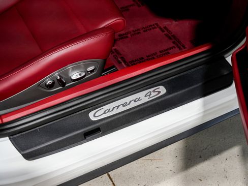 Used 2016 Porsche 911 Carrera 4S image 28