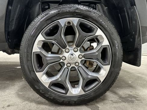 Used 2019 RAM 1500 Limited image 14