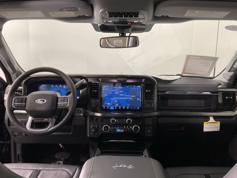 New 2026 Ford F250 Lariat w/ Black Appearance Package AWD/4WD image 18