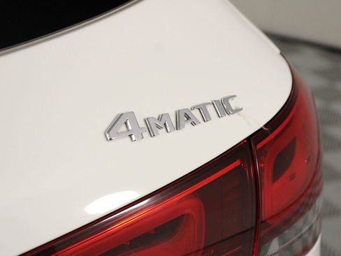 Used 2022 Mercedes-Benz GLA 250 4MATIC image 20
