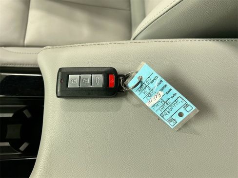 Used 2024 Mitsubishi Eclipse Cross SEL image 12