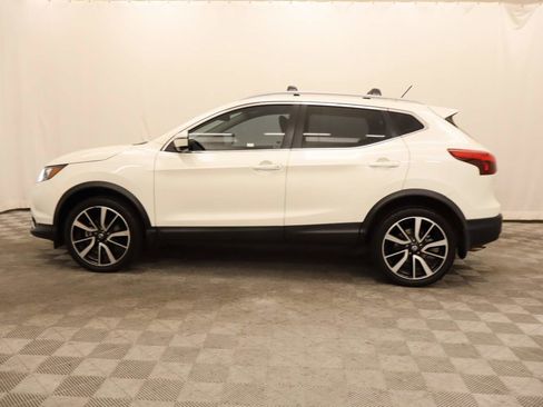 Used 2017 Nissan Rogue Sport SL w/ SL Premium Package AWD/4WD image 2