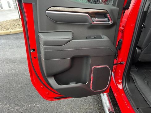 New 2026 GMC Sierra 1500 SLE image 7