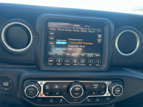 Used 2019 Jeep Wrangler Unlimited Sahara AWD/4WD image 22