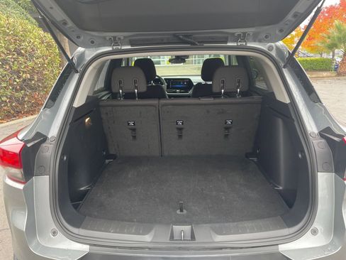 Used 2025 Chevrolet TrailBlazer LT image 29