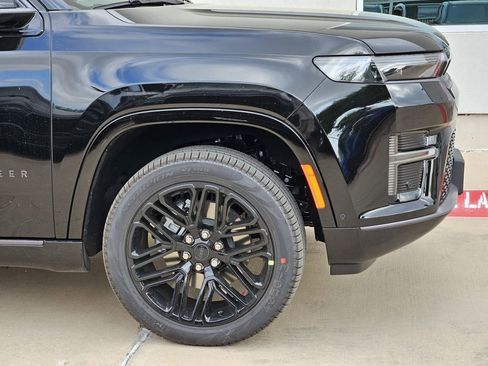 New 2026 Jeep Grand Wagoneer Limited AWD/4WD image 7