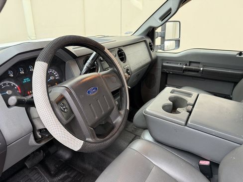 Used 2011 Ford F250 XL w/ PWR Equipment Group RWD image 9