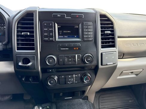 Used 2017 Ford F250 XL AWD/4WD image 15
