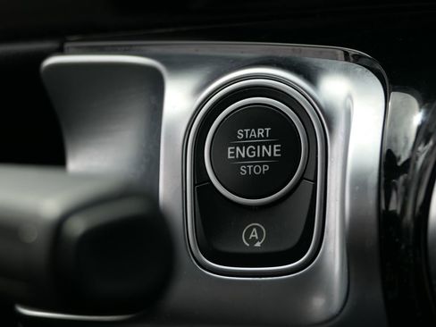 Used 2023 Mercedes-Benz GLB 250 image 18