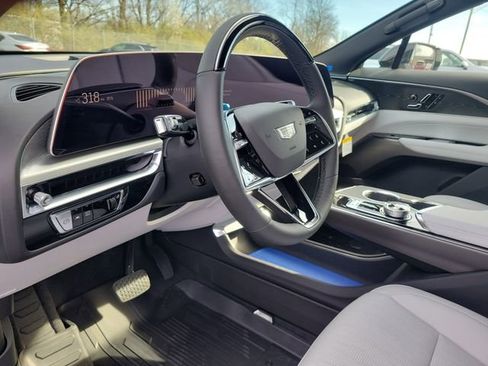 New 2026 Cadillac Lyriq Luxury AWD/4WD image 22
